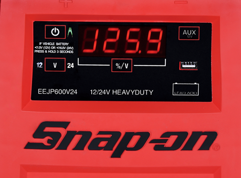 Snap-on-Startbooster-EEJP600-vooraanzicht-display