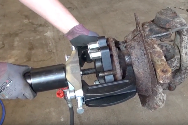 Effectiever kunnen werken, tijd besparen en dus geld kunnen verdienen.